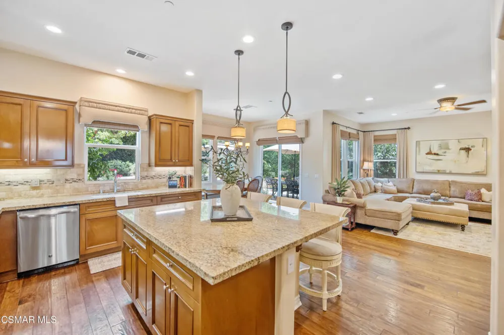 13233 Bent Grass Place Moorpark, CA 93021