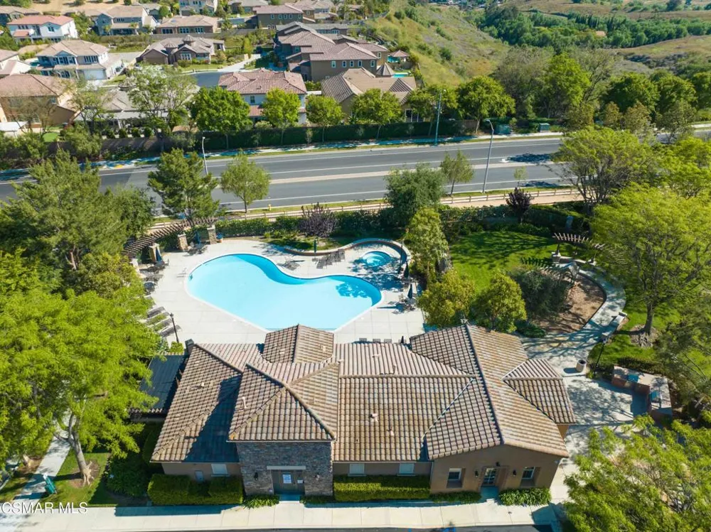 13233 Bent Grass Place Moorpark, CA 93021