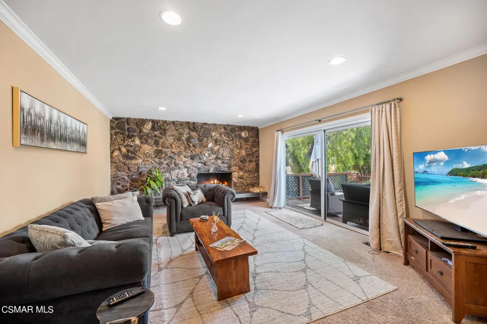 167 Rimrock Road Thousand Oaks, CA 91361