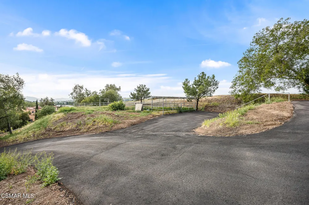 167 Rimrock Road Thousand Oaks, CA 91361