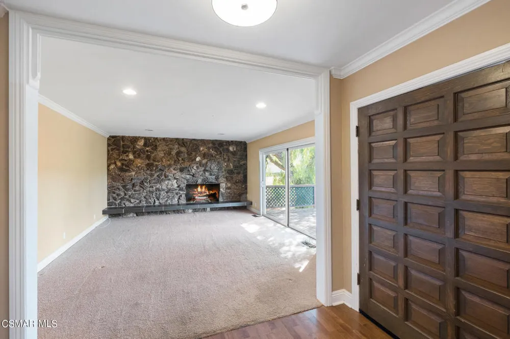 167 Rimrock Road Thousand Oaks, CA 91361