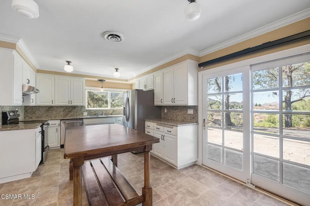 167 Rimrock Road Thousand Oaks, CA 91361