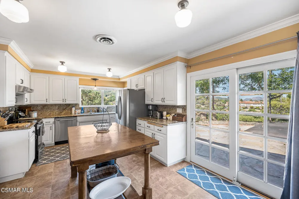 167 Rimrock Road Thousand Oaks, CA 91361