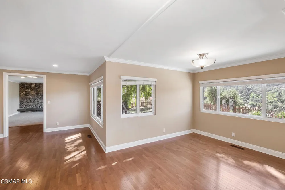 167 Rimrock Road Thousand Oaks, CA 91361