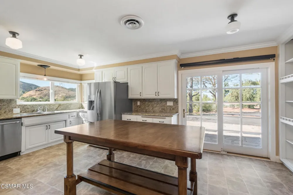 167 Rimrock Road Thousand Oaks, CA 91361