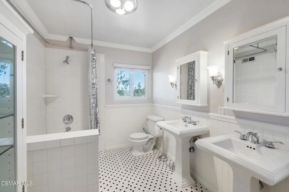167 Rimrock Road Thousand Oaks, CA 91361