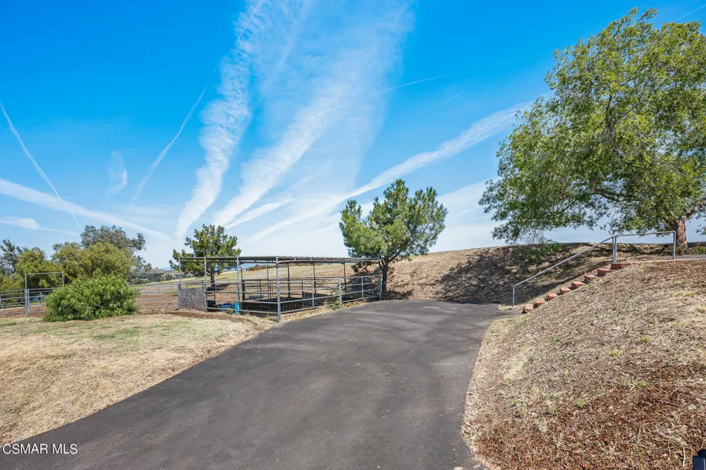 167 Rimrock Road Thousand Oaks, CA 91361