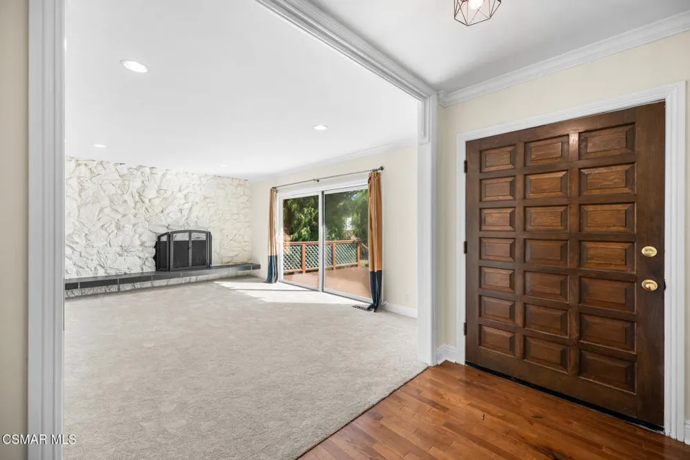 167 Rimrock Road Thousand Oaks, CA 91361