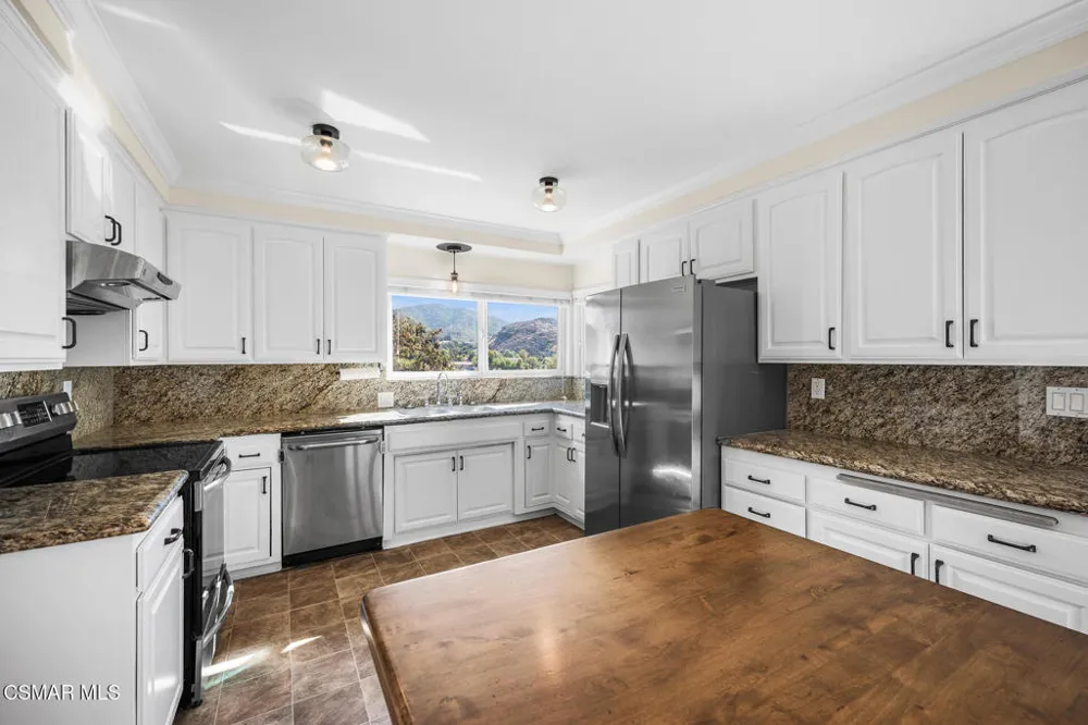 167 Rimrock Road Thousand Oaks, CA 91361