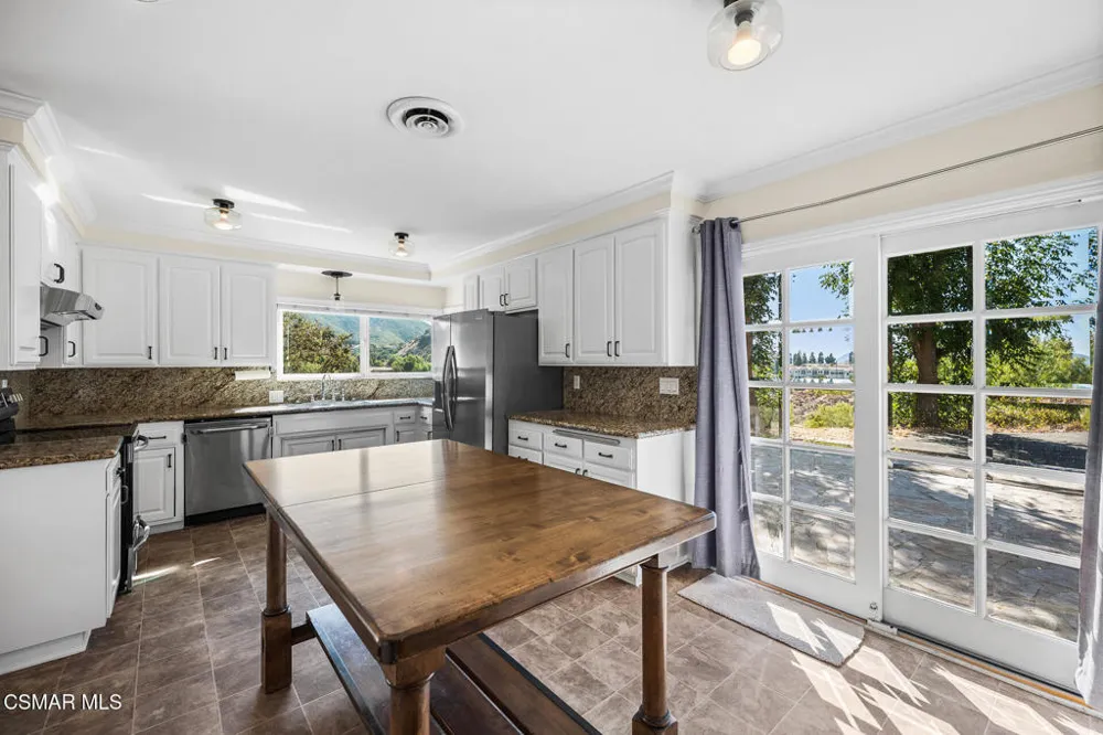 167 Rimrock Road Thousand Oaks, CA 91361