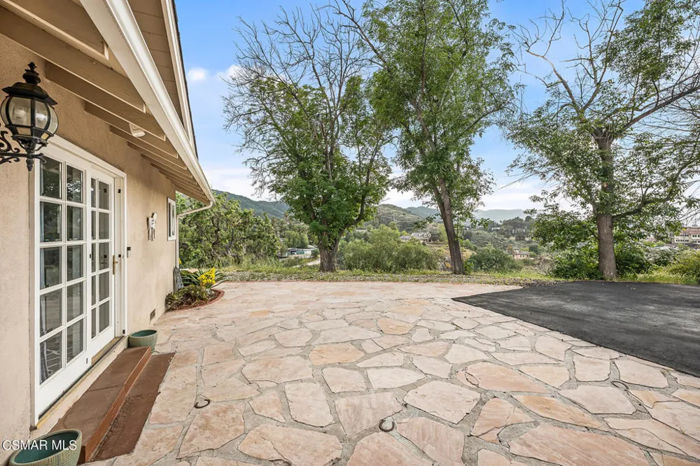 167 Rimrock Road Thousand Oaks, CA 91361