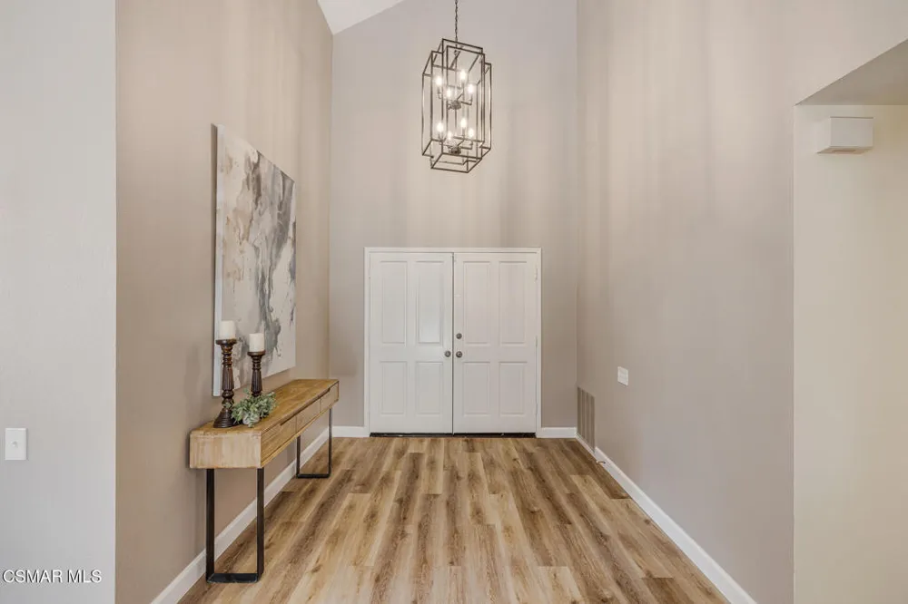 12154 Cherry Grove Street Moorpark, CA 93021