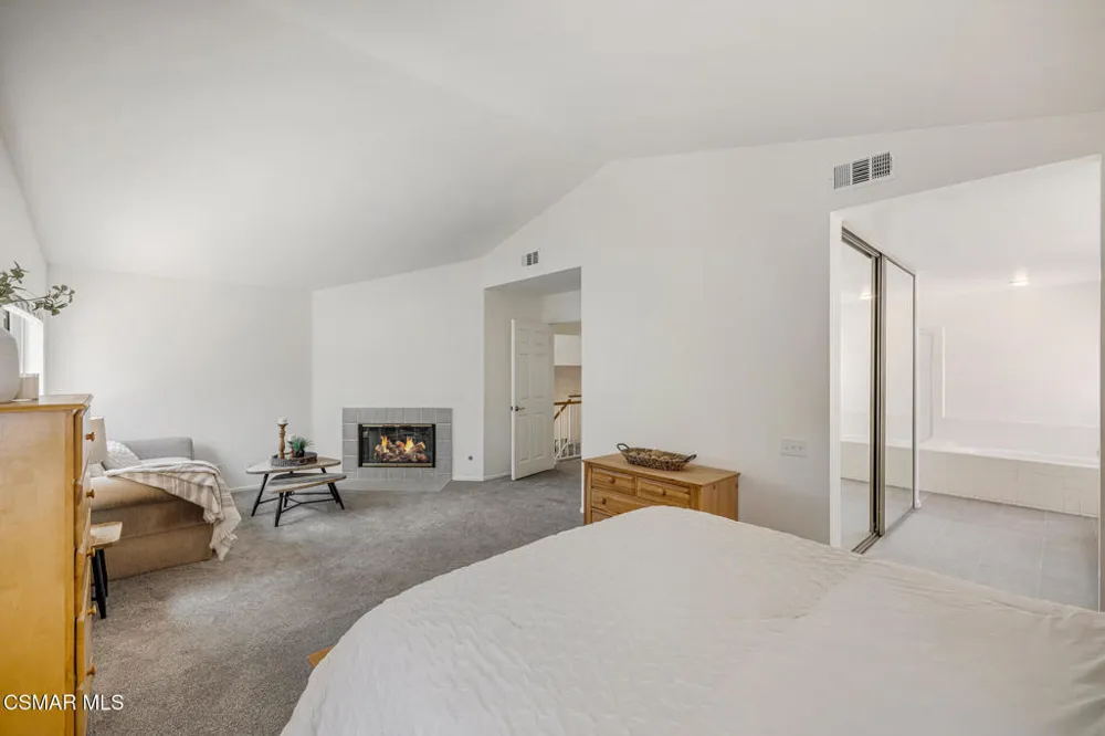 12154 Cherry Grove Street Moorpark, CA 93021