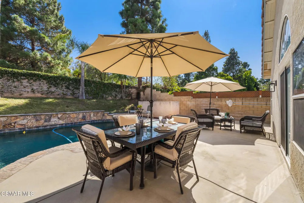 12154 Cherry Grove Street Moorpark, CA 93021