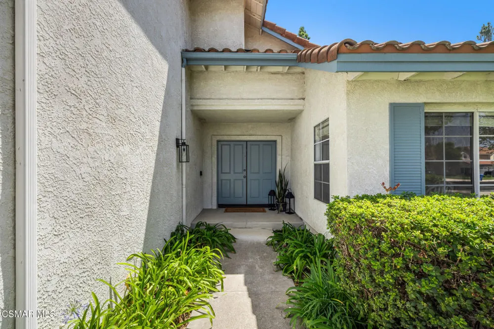 12154 Cherry Grove Street Moorpark, CA 93021