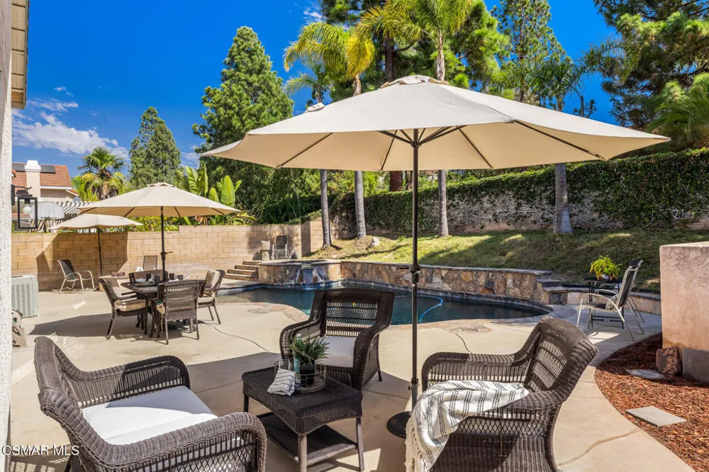 12154 Cherry Grove Street Moorpark, CA 93021