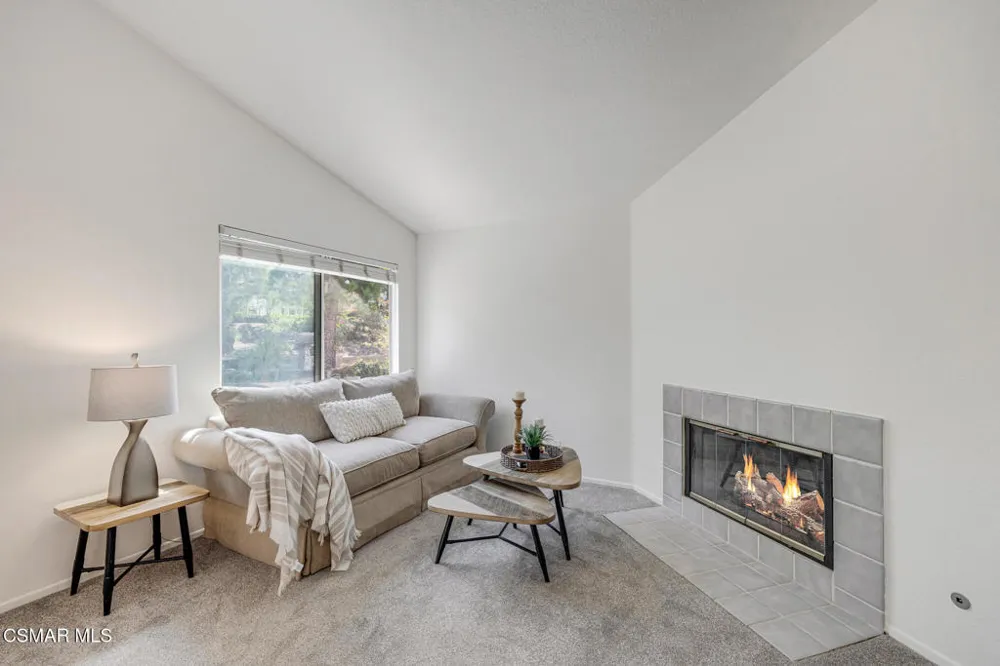 12154 Cherry Grove Street Moorpark, CA 93021