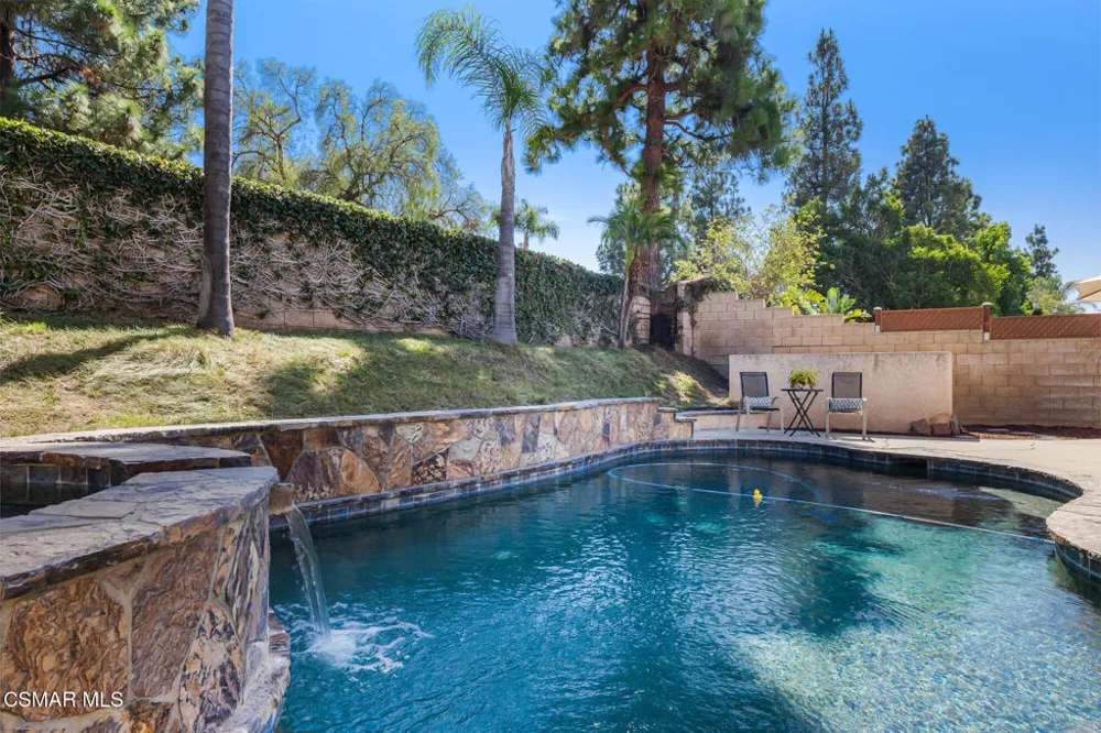 12154 Cherry Grove Street Moorpark, CA 93021