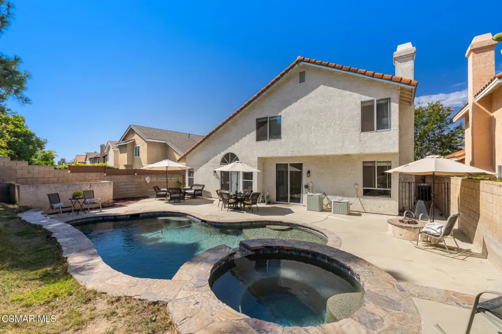 12154 Cherry Grove Street Moorpark, CA 93021