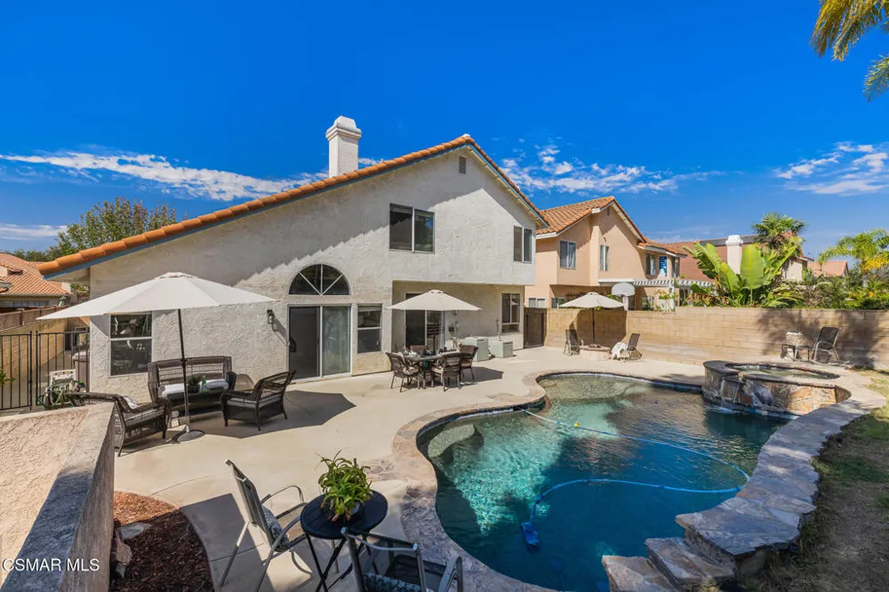 12154 Cherry Grove Street Moorpark, CA 93021
