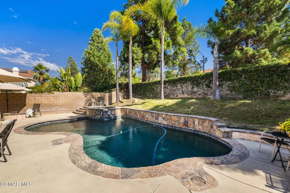 12154 Cherry Grove Street Moorpark, CA 93021
