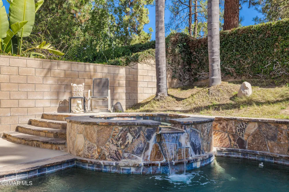 12154 Cherry Grove Street Moorpark, CA 93021