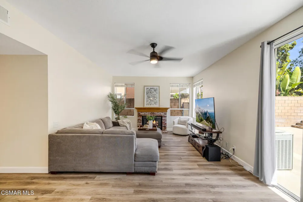 12154 Cherry Grove Street Moorpark, CA 93021