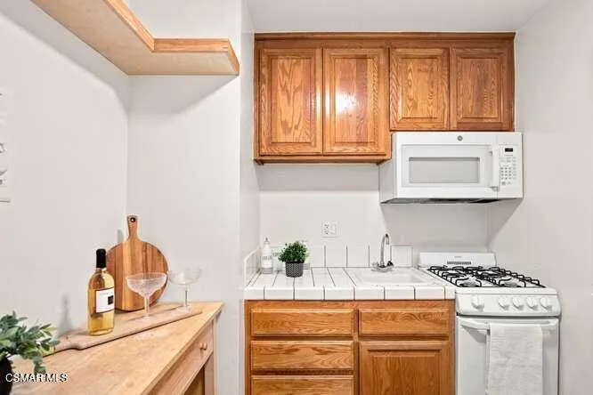 31567 Lindero Canyon Road #5 Westlake Village, CA 91361
