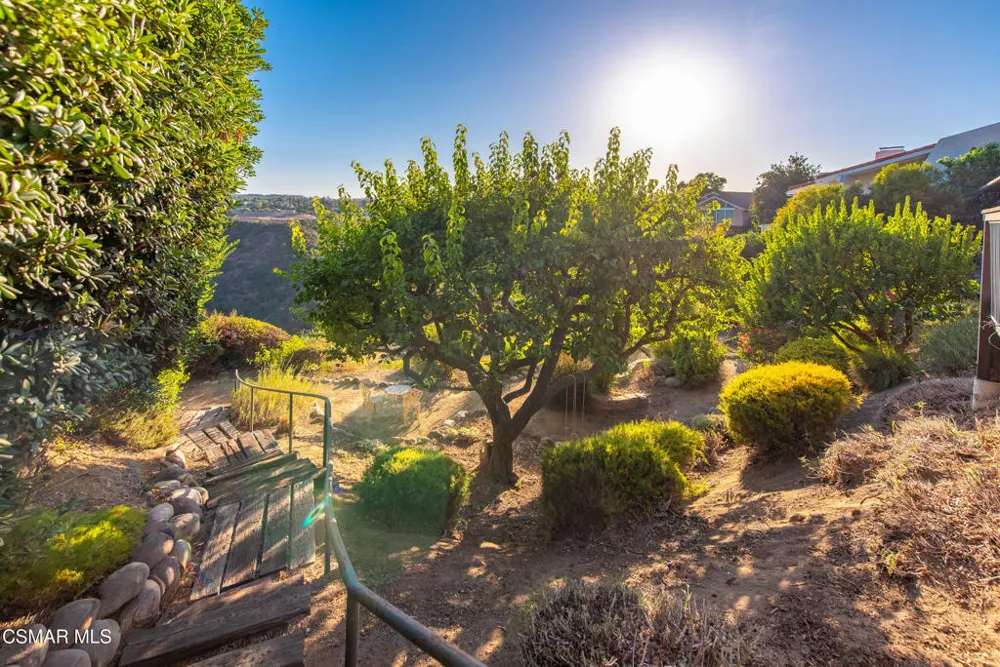 1845 Calle Petaluma Thousand Oaks, CA 91360