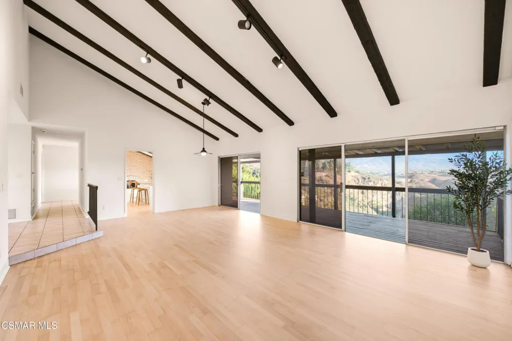 1845 Calle Petaluma Thousand Oaks, CA 91360