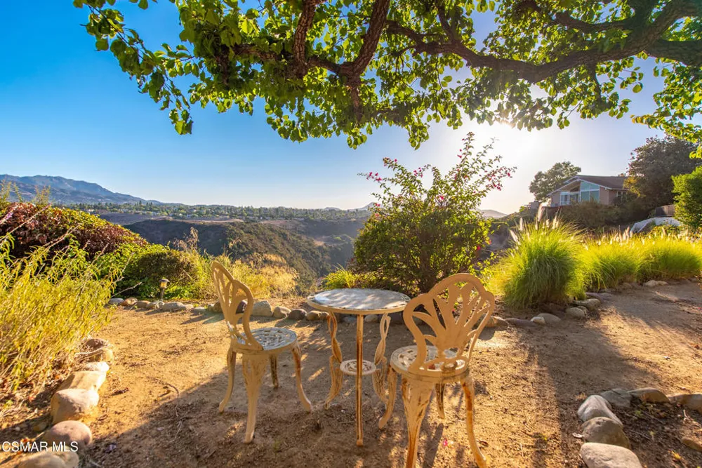 1845 Calle Petaluma Thousand Oaks, CA 91360