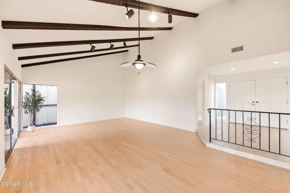 1845 Calle Petaluma Thousand Oaks, CA 91360