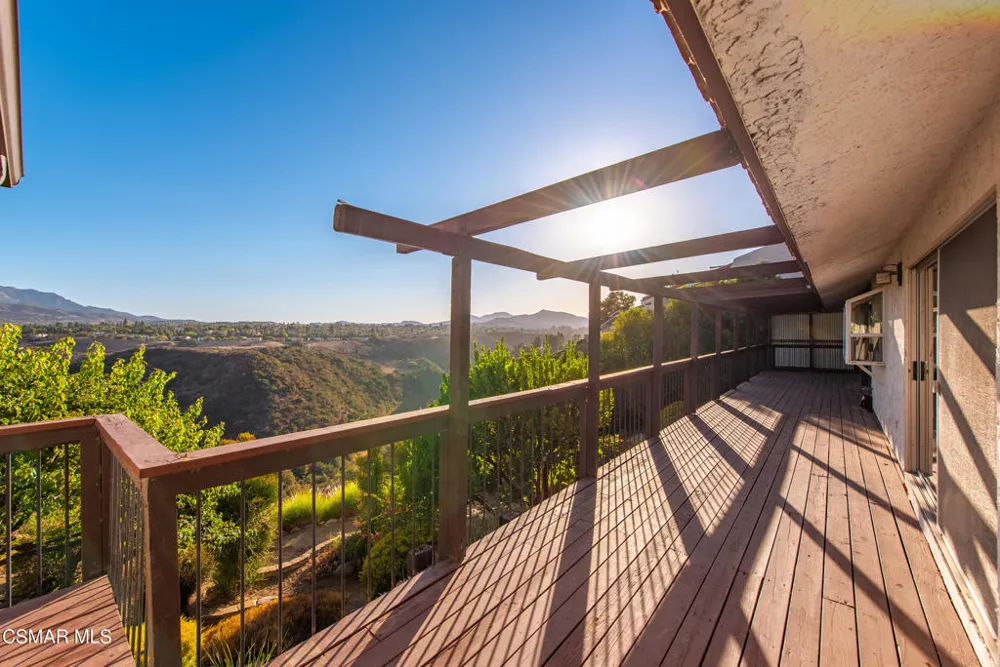 1845 Calle Petaluma Thousand Oaks, CA 91360