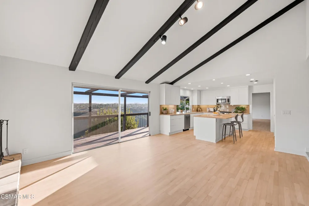 1845 Calle Petaluma Thousand Oaks, CA 91360