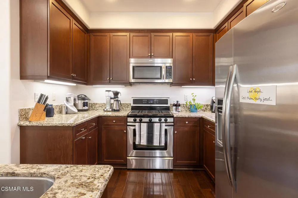 1513 Silver Shadow Drive Newbury Park, CA 91320