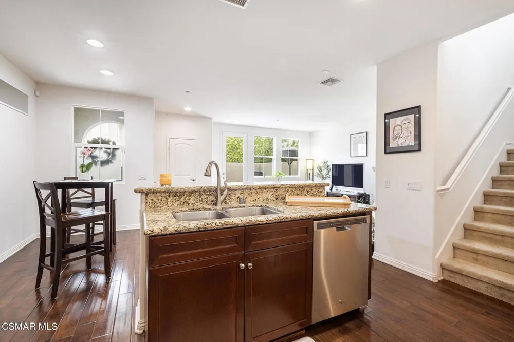 1513 Silver Shadow Drive Newbury Park, CA 91320