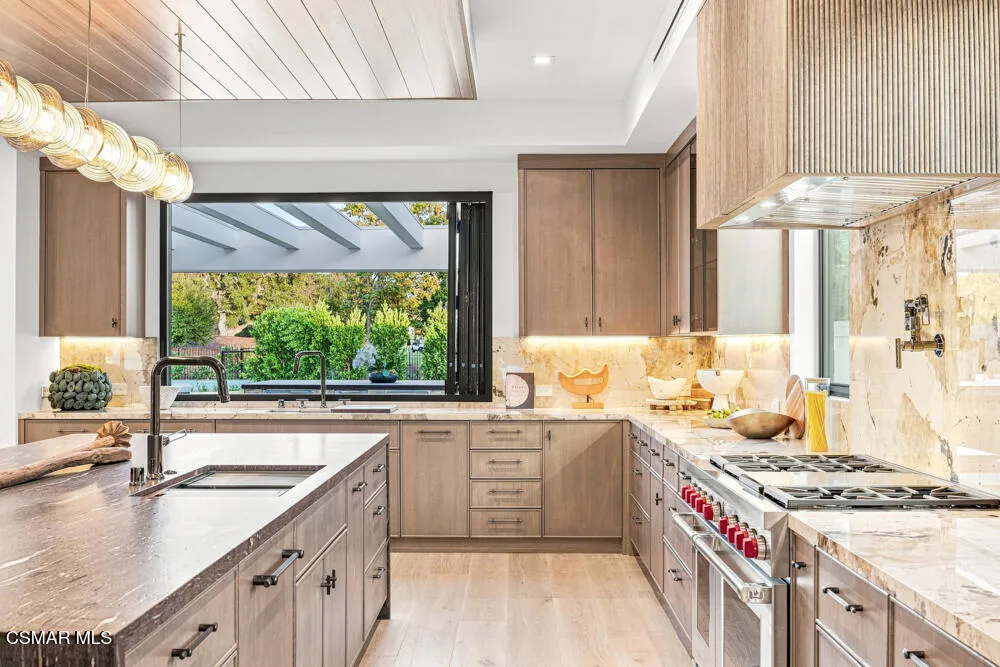 4400 Oak Place Drive Westlake Village, CA 91362