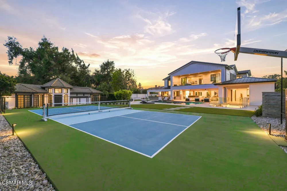 4400 Oak Place Drive Westlake Village, CA 91362