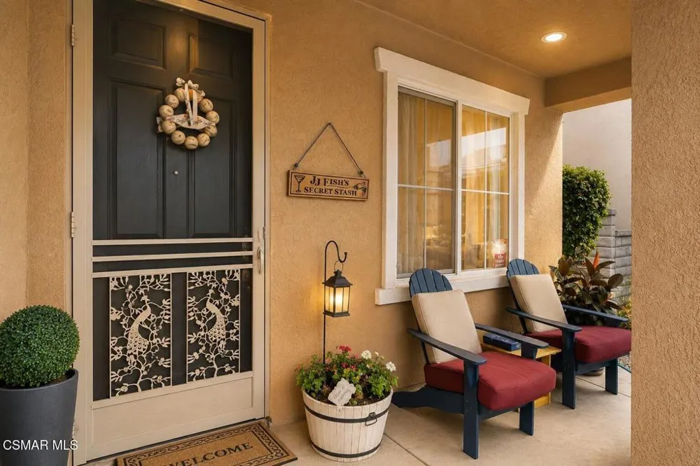 237 Galway Lane Simi Valley, CA 93065