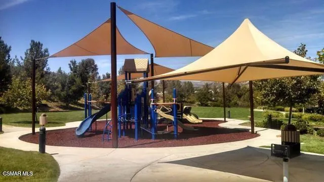 237 Galway Lane Simi Valley, CA 93065
