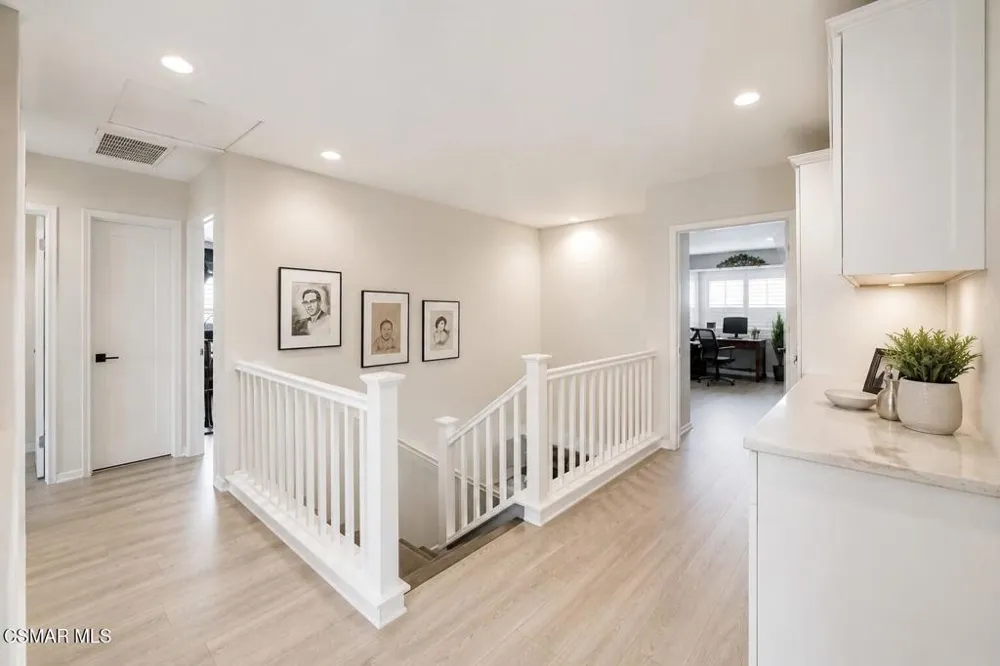 237 Galway Lane Simi Valley, CA 93065