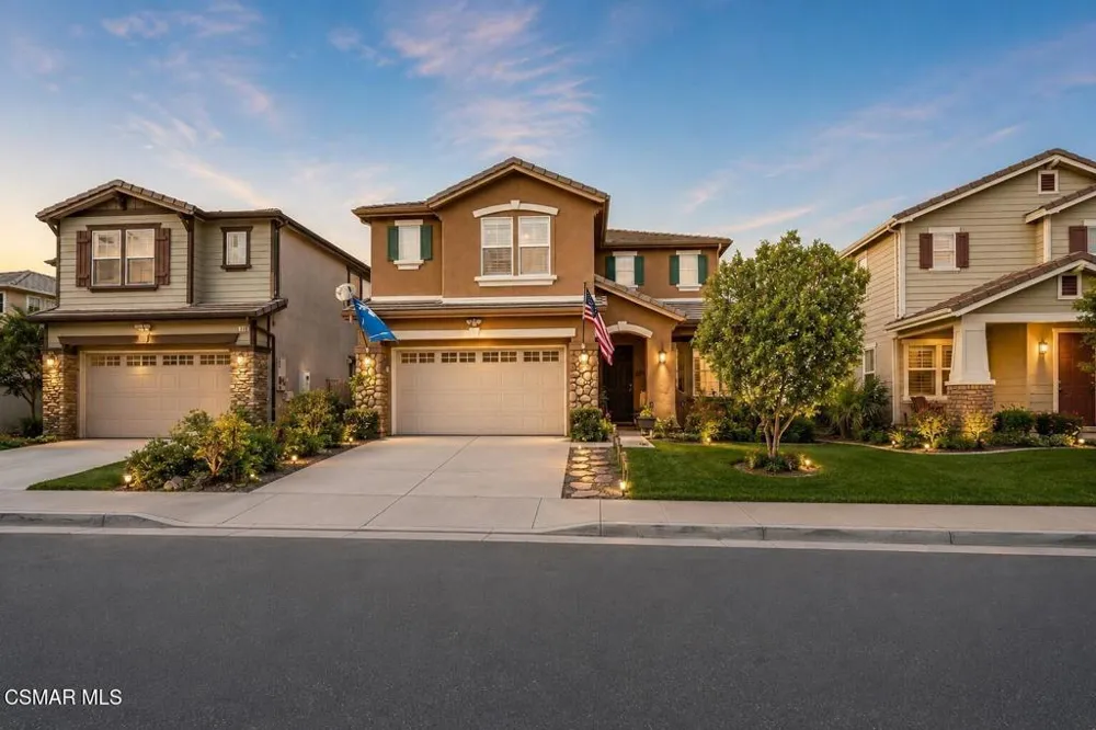 237 Galway Lane Simi Valley, CA 93065