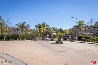 237 Galway Lane Simi Valley, CA 93065