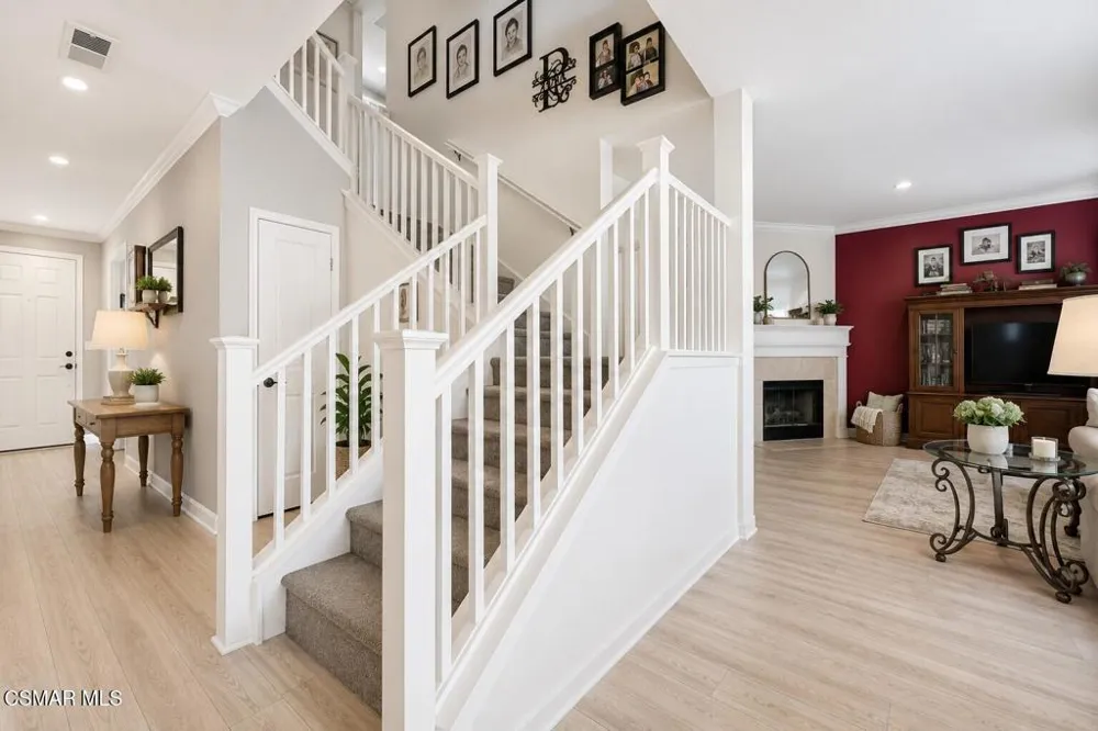 237 Galway Lane Simi Valley, CA 93065