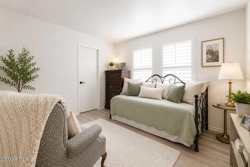 237 Galway Lane Simi Valley, CA 93065