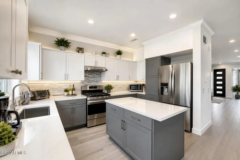 237 Galway Lane Simi Valley, CA 93065