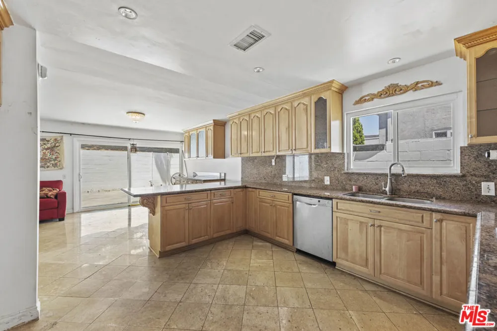16647 Charmel Lane Pacific Palisades, CA 90272