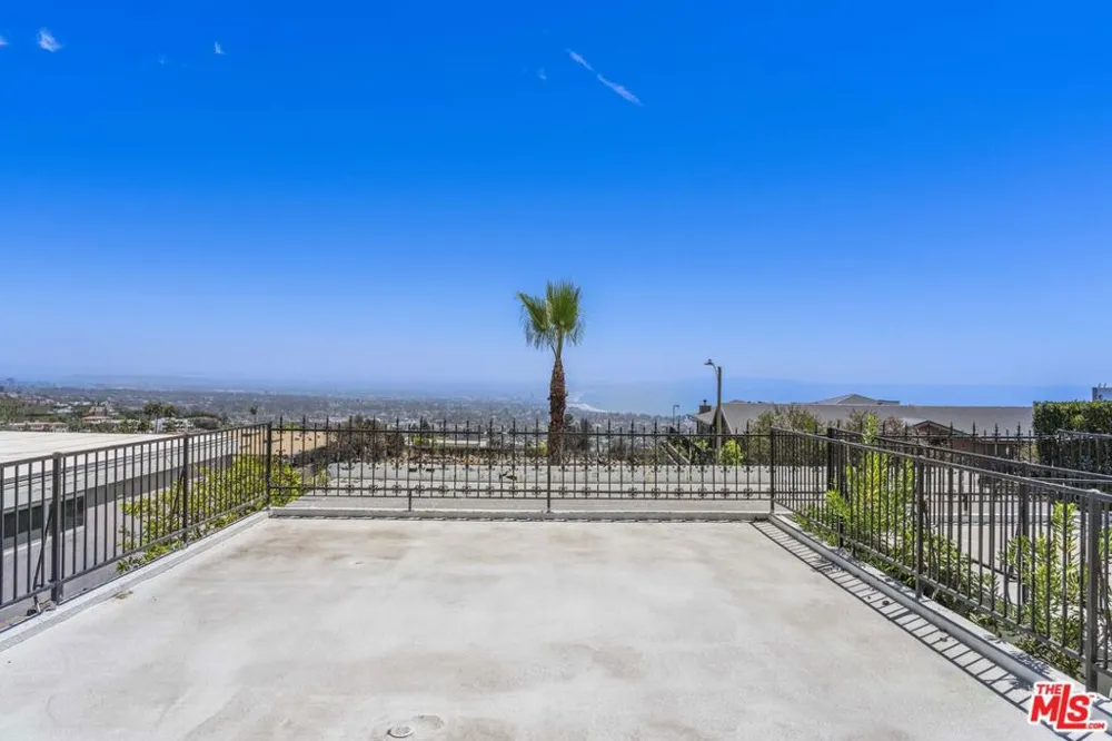 16647 Charmel Lane Pacific Palisades, CA 90272