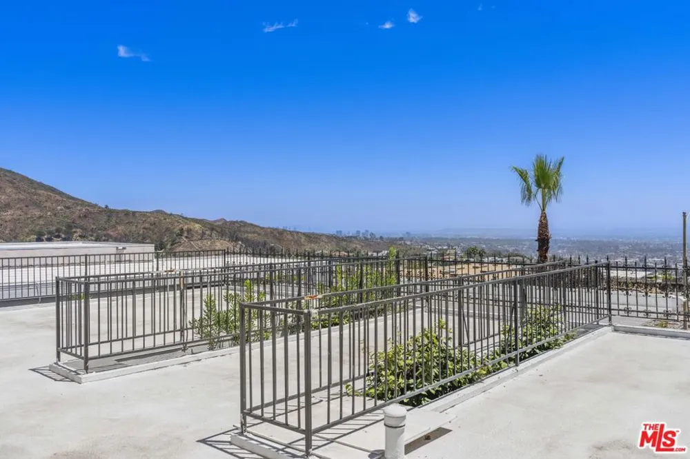 16647 Charmel Lane Pacific Palisades, CA 90272