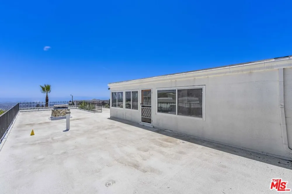 16647 Charmel Lane Pacific Palisades, CA 90272